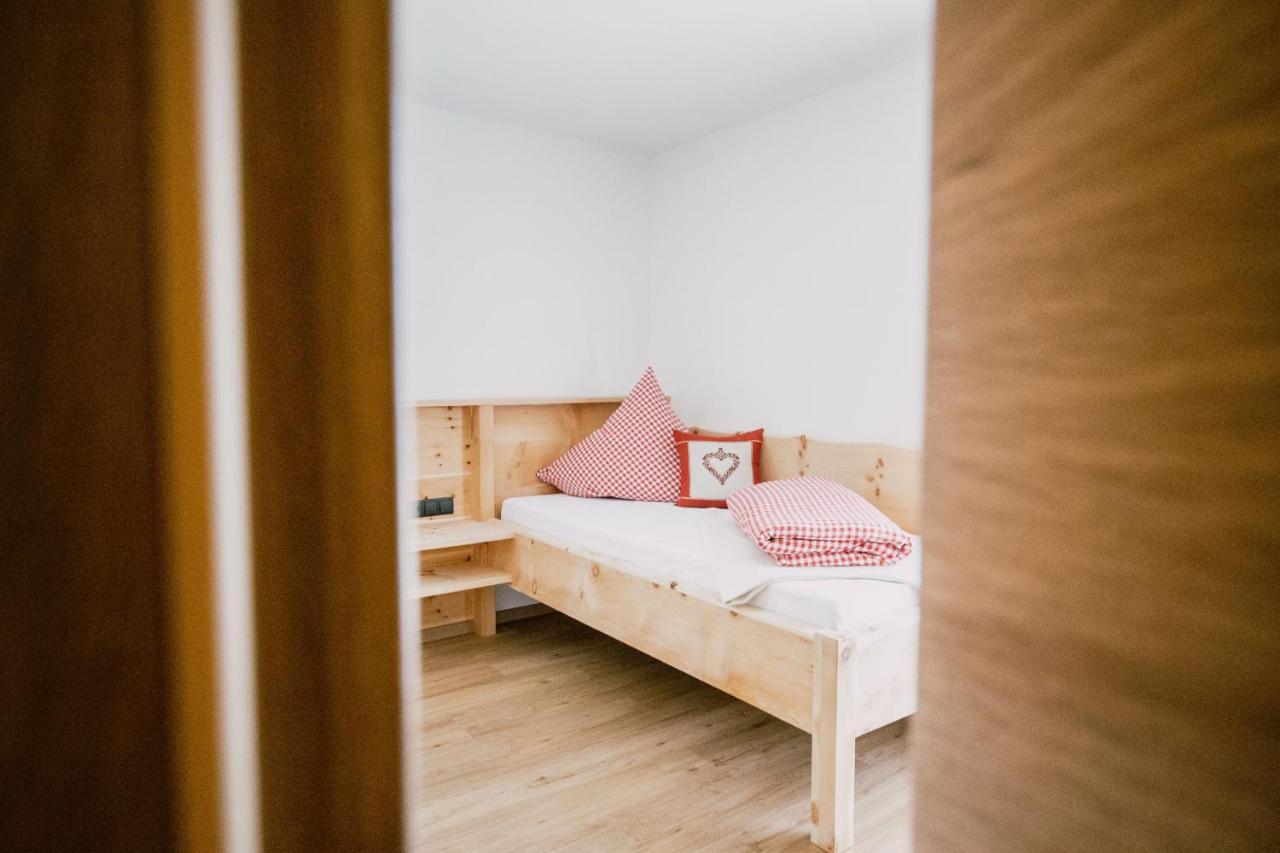 Nedererhof - Zimmer Edelweiss Mit Gemeinschaftskueche Schmirn Luaran gambar