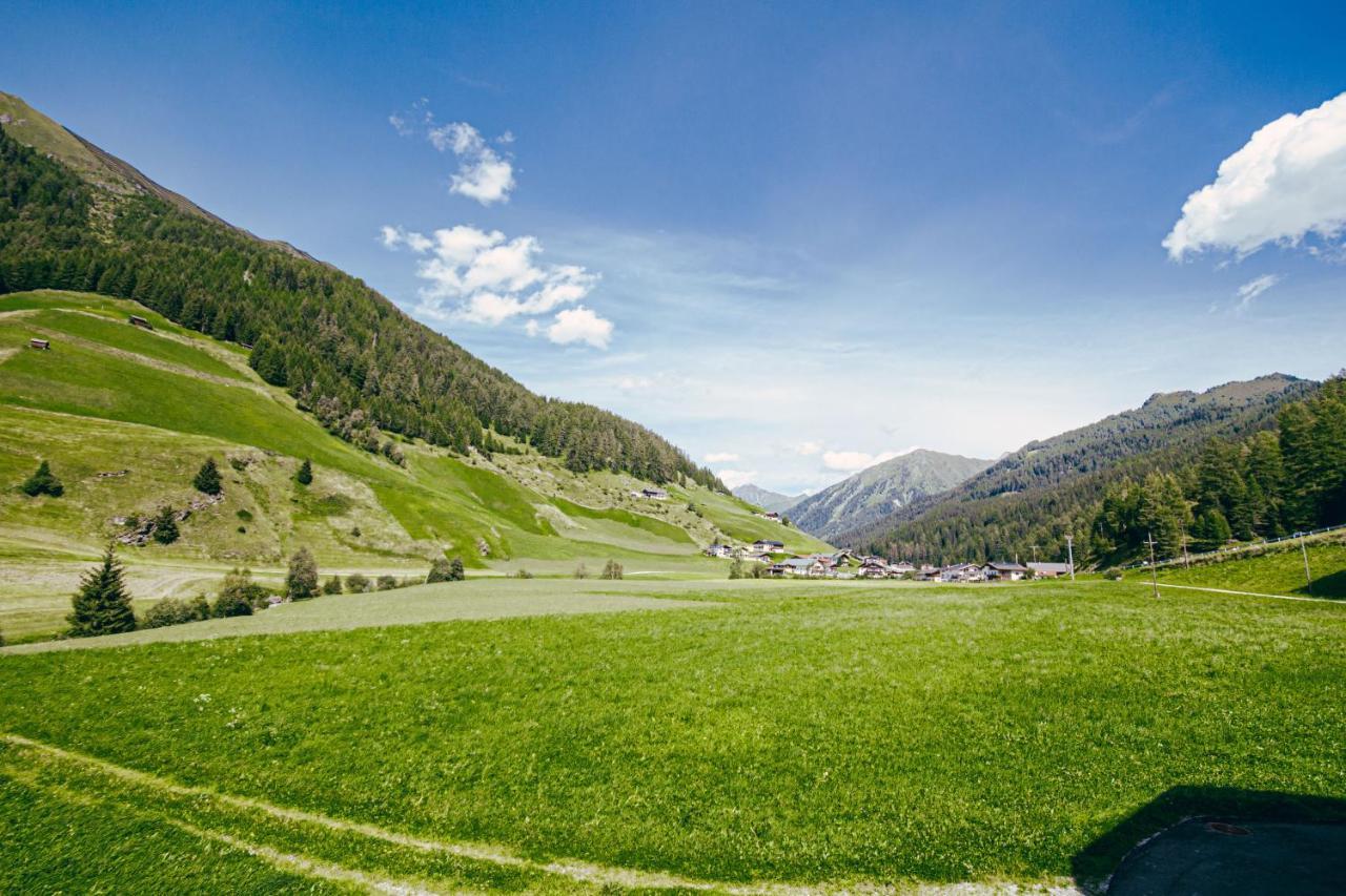 Nedererhof - Zimmer Edelweiss Mit Gemeinschaftskueche Schmirn Luaran gambar