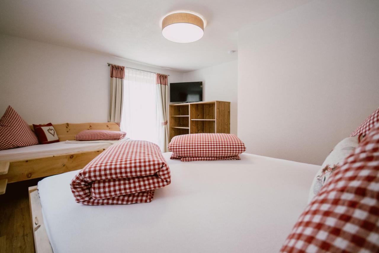 Nedererhof - Zimmer Edelweiss Mit Gemeinschaftskueche Schmirn Luaran gambar