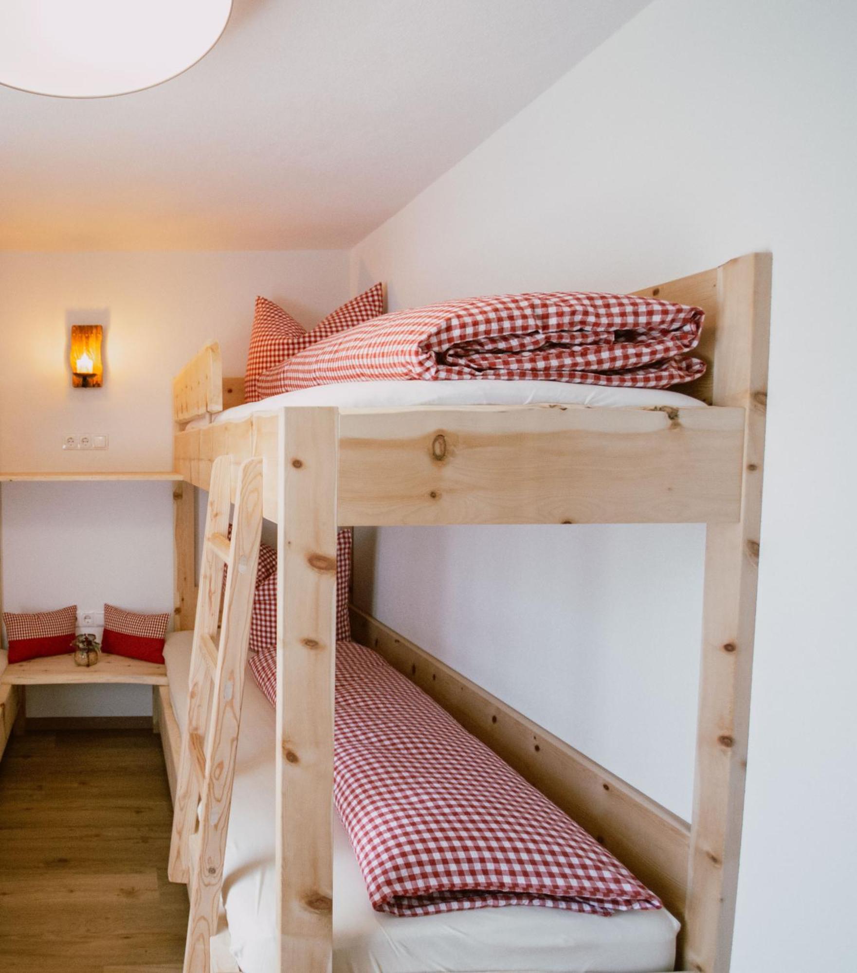 Nedererhof - Zimmer Edelweiss Mit Gemeinschaftskueche Schmirn Luaran gambar